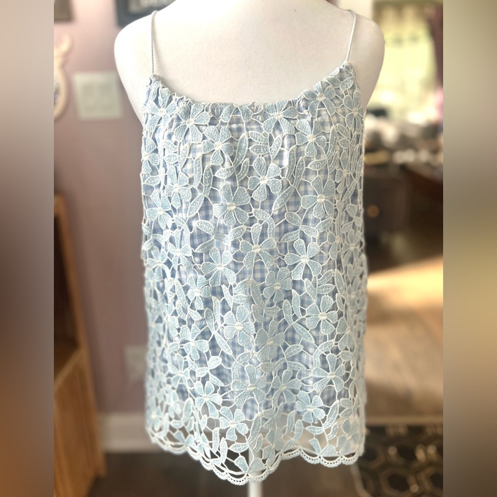 BB Dakota Delicate Floral Top